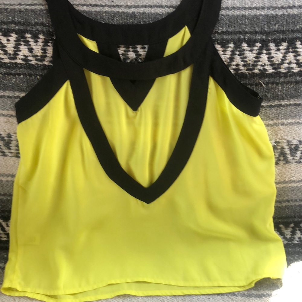 Tank Top -1 - Picture 5 of 6